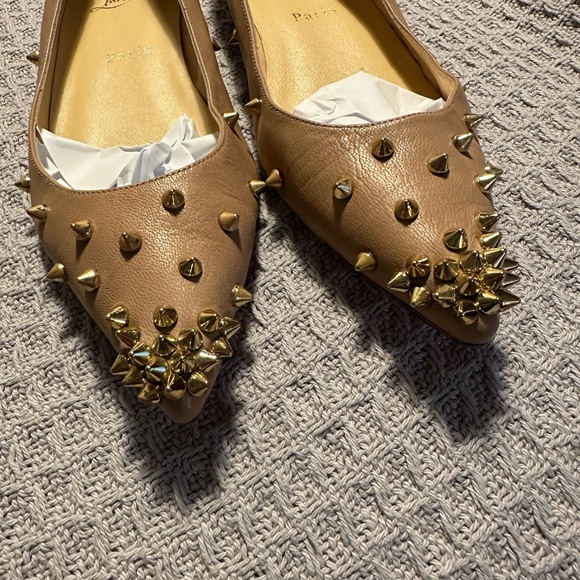 Louboutin studded pointy beige gold ballerina flats 8 - Picture 2 of 8